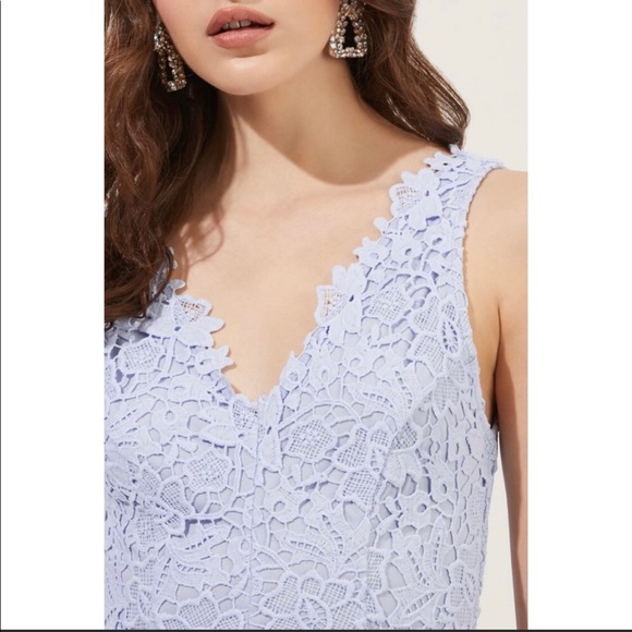 ASTR The Label V-Neck Lace Fit & Flare Dress - Picture 3 of 7